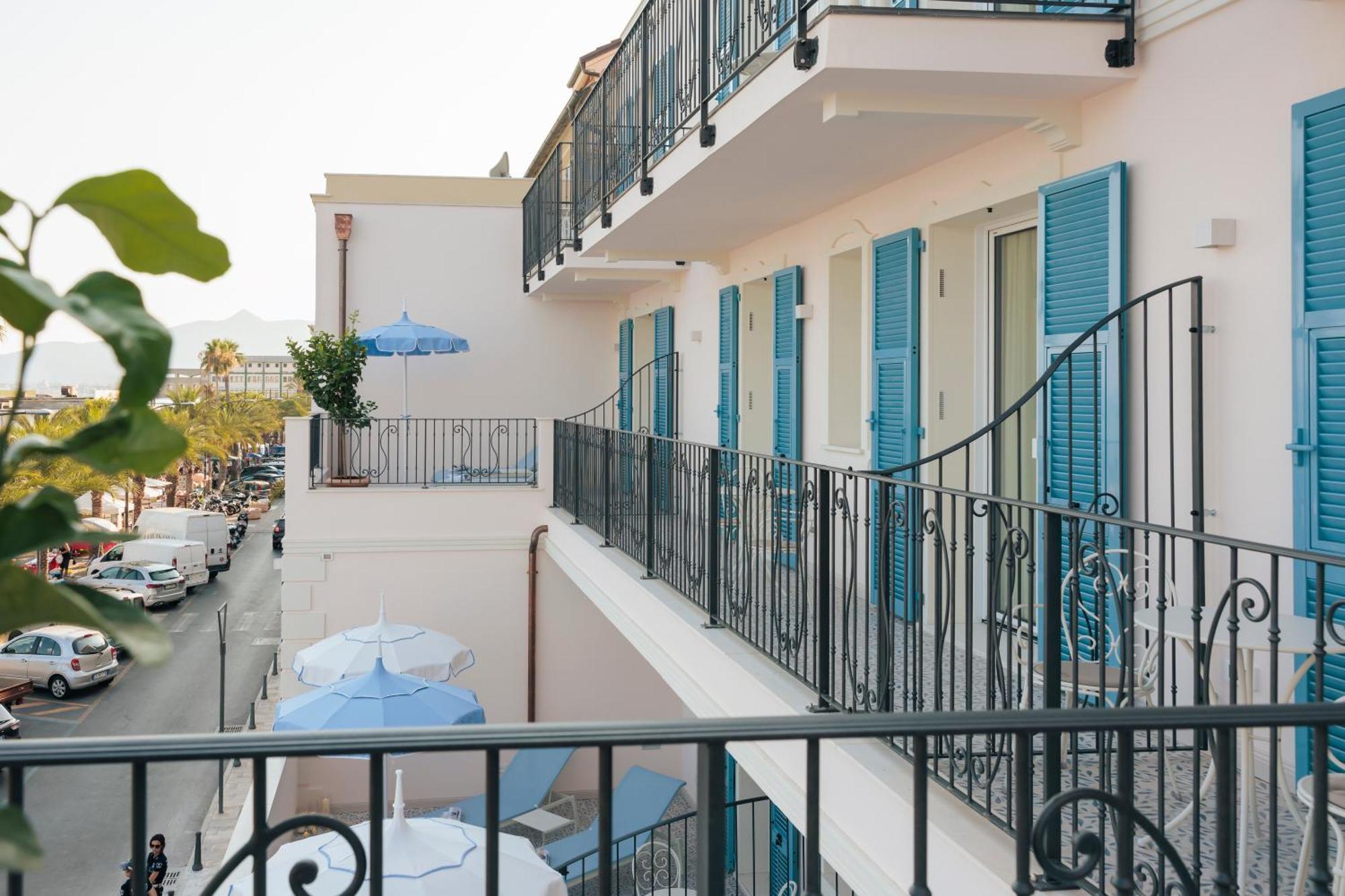 A'Mare Boutique Hotel & Spa Пиетра Лигуре Екстериор снимка