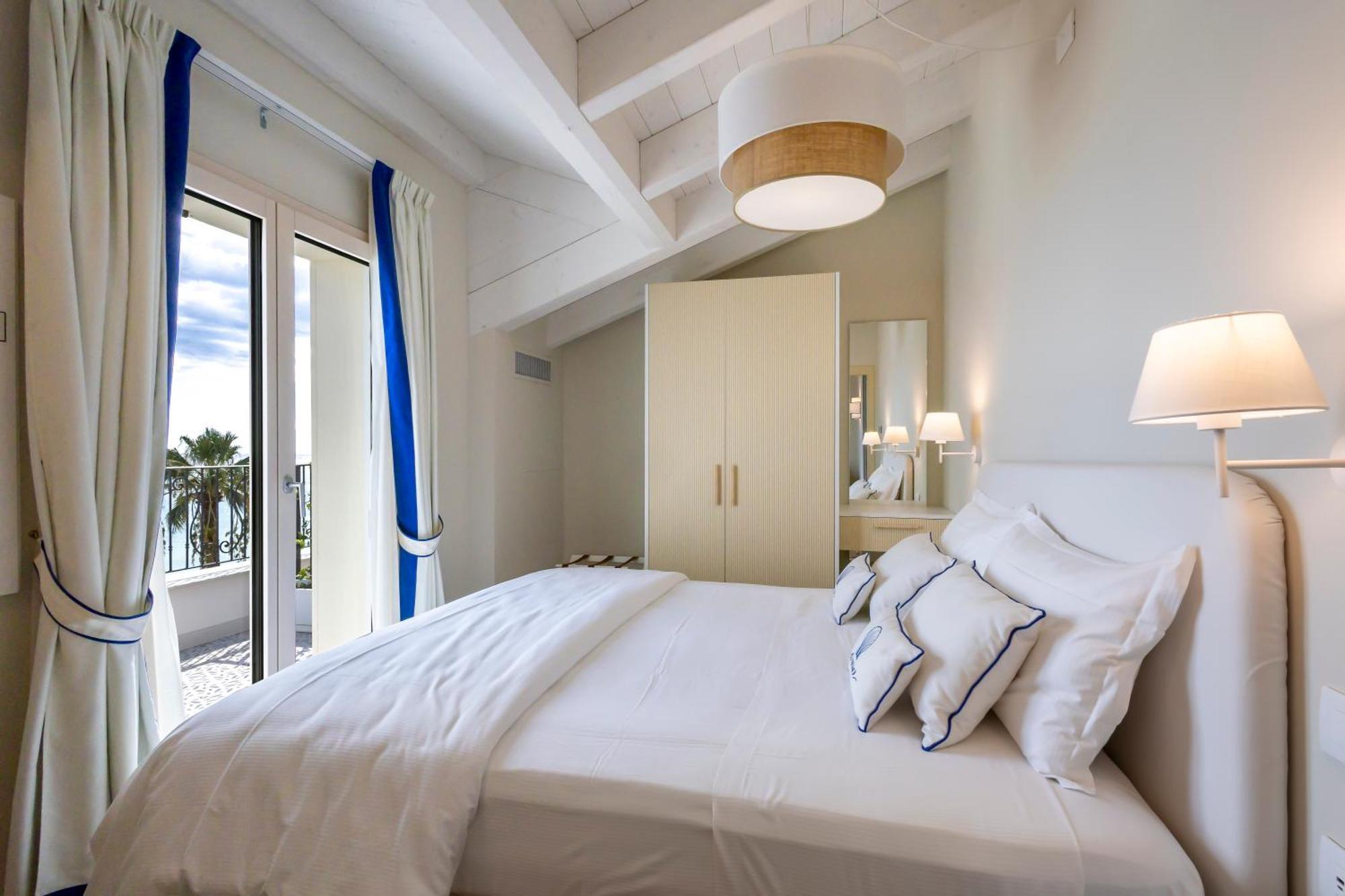 A'Mare Boutique Hotel & Spa Пиетра Лигуре Екстериор снимка