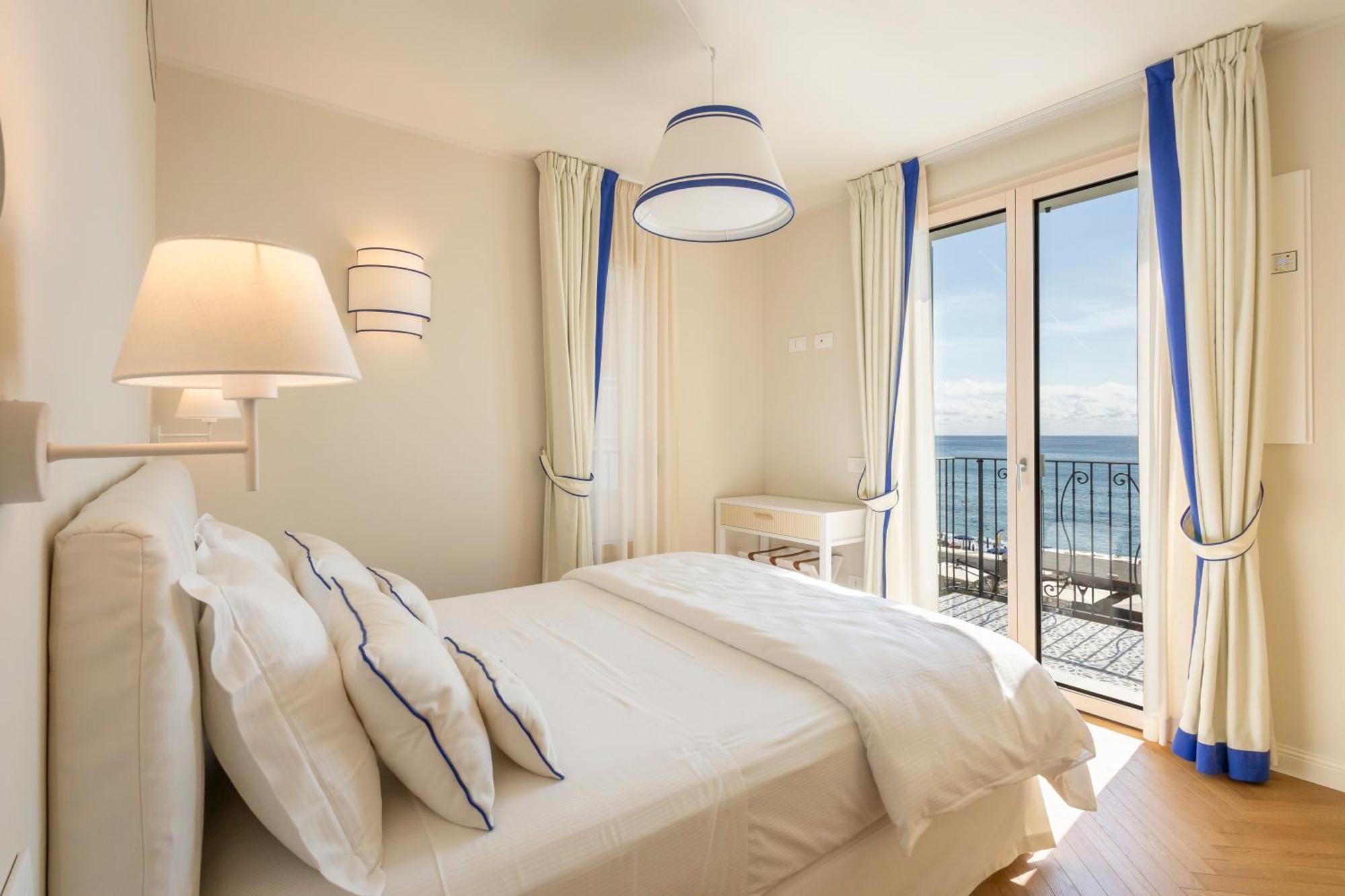 A'Mare Boutique Hotel & Spa Пиетра Лигуре Екстериор снимка
