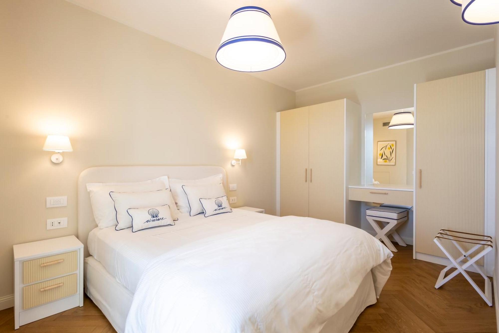 A'Mare Boutique Hotel & Spa Пиетра Лигуре Екстериор снимка