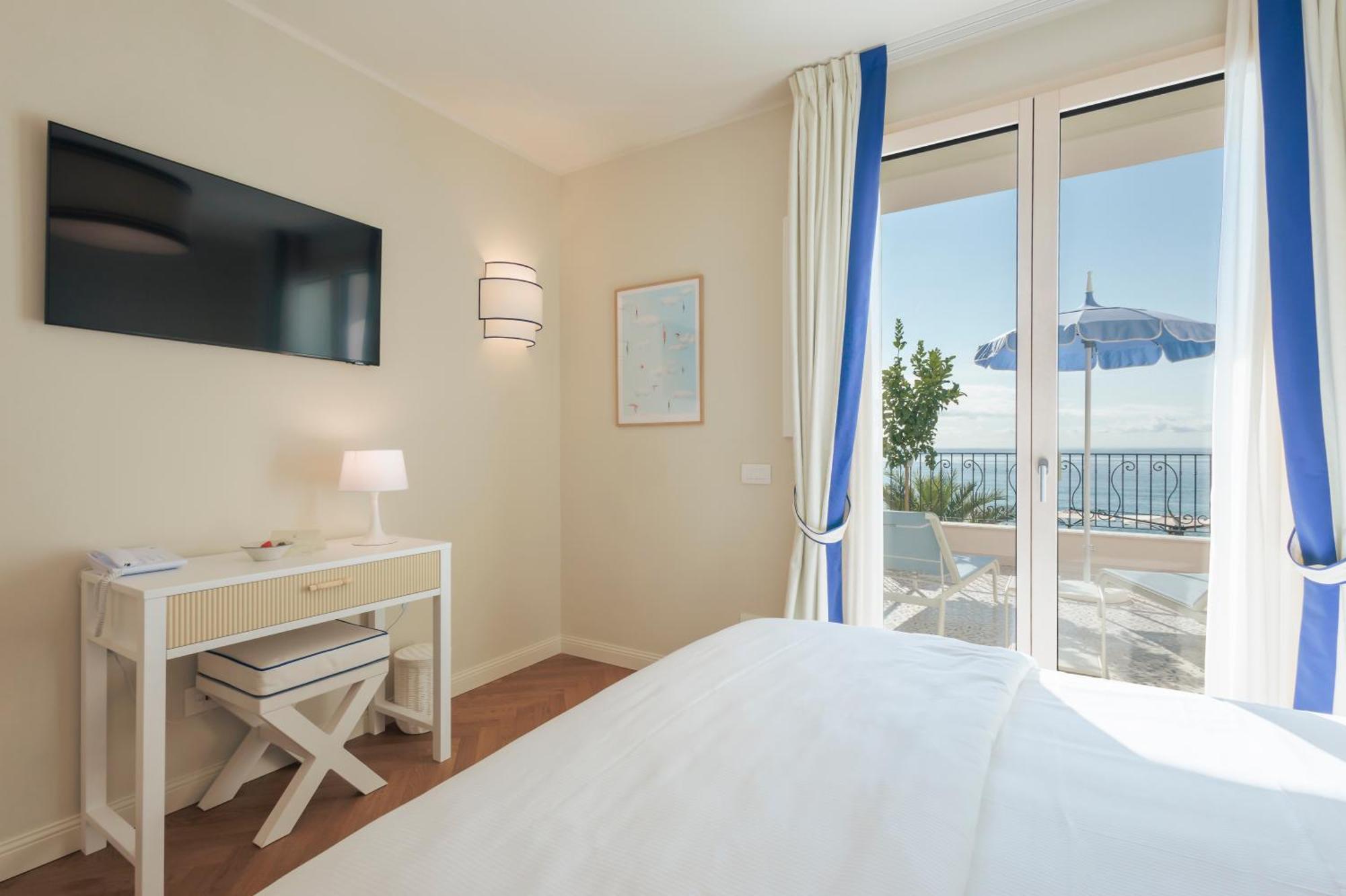 A'Mare Boutique Hotel & Spa Пиетра Лигуре Екстериор снимка