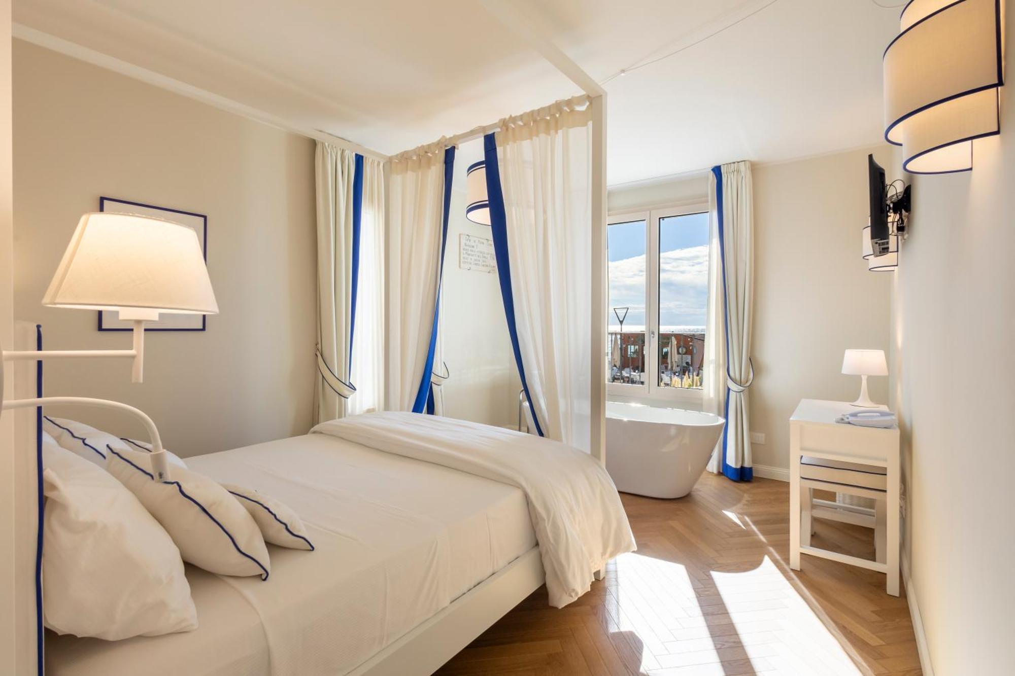 A'Mare Boutique Hotel & Spa Пиетра Лигуре Екстериор снимка